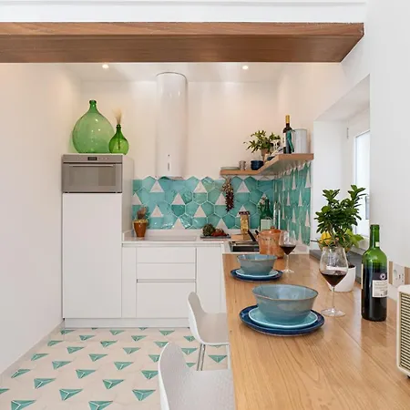 Petrea Lifestyle 2*