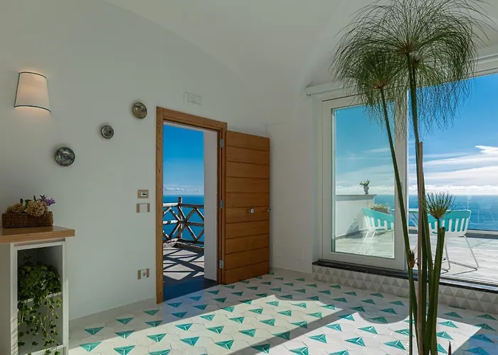 Гостьовий будинок Petrea Lifestyle 4*