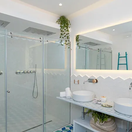 Гостьовий будинок Petrea Lifestyle 4*